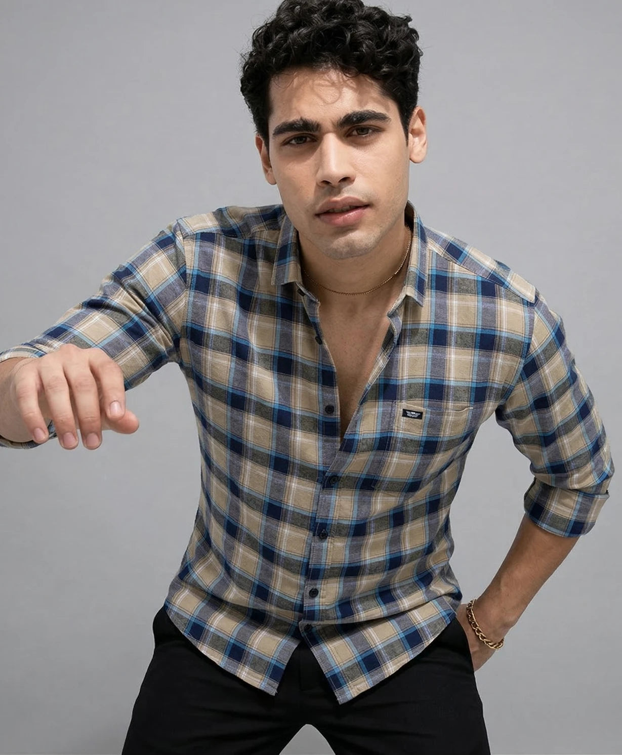 Men Regular Fit Checkered Spread Collar Casual Shirt