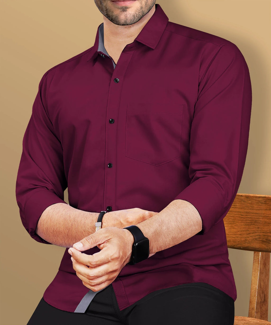 Men Regular Fit Solid Spread Collar Casual Shirt