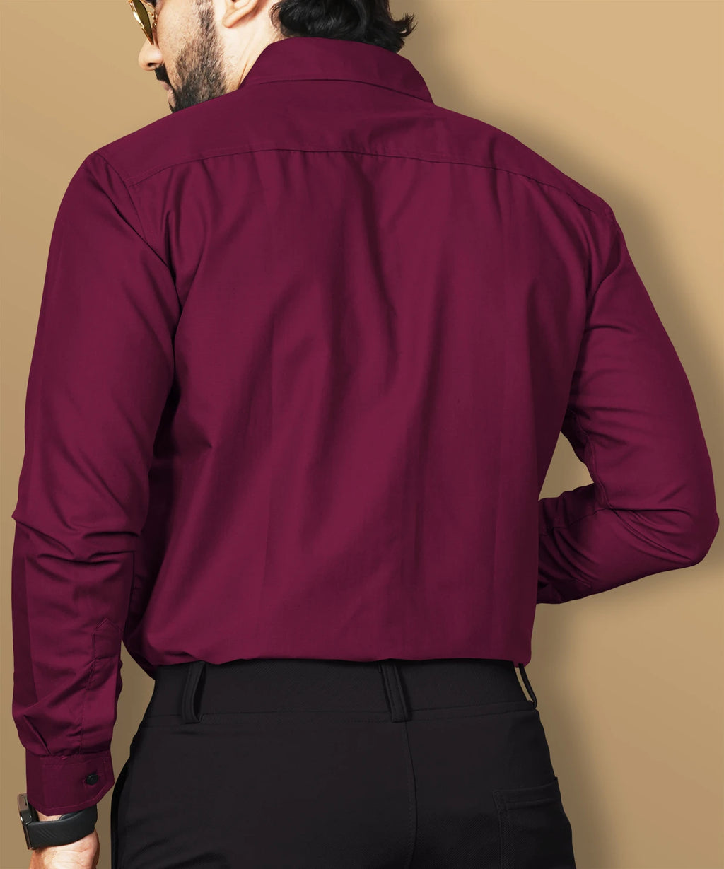 Men Regular Fit Solid Spread Collar Casual Shirt