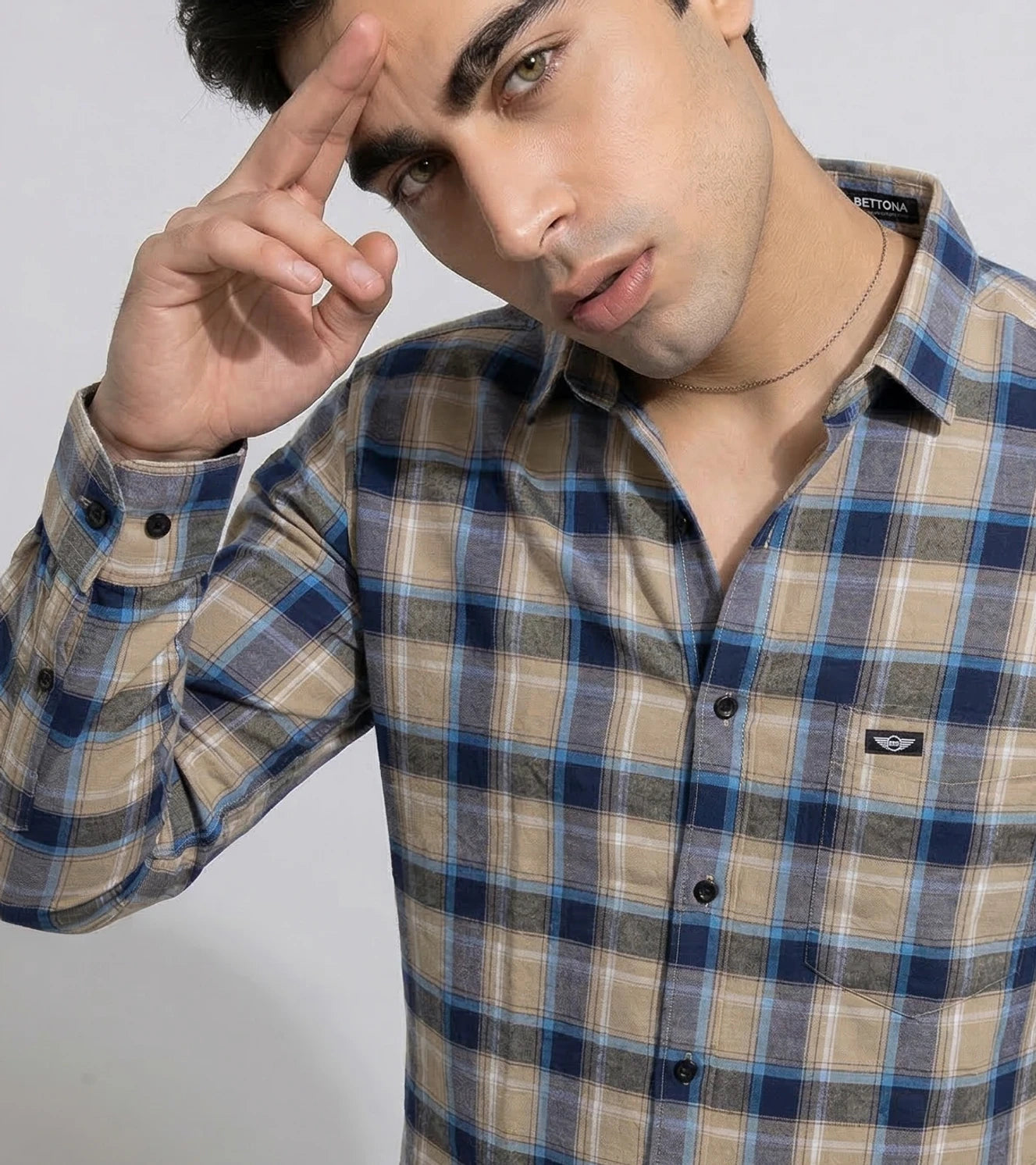 Men Regular Fit Checkered Spread Collar Casual Shirt