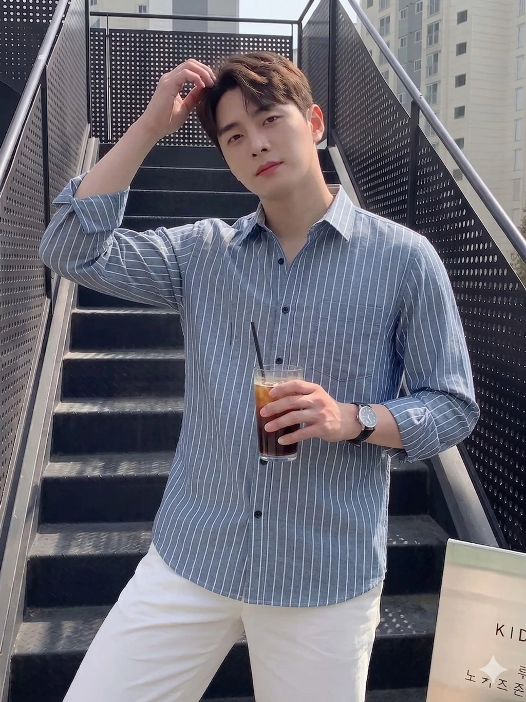 Men Regular Fit Striped Spread Collar Casual Shirt