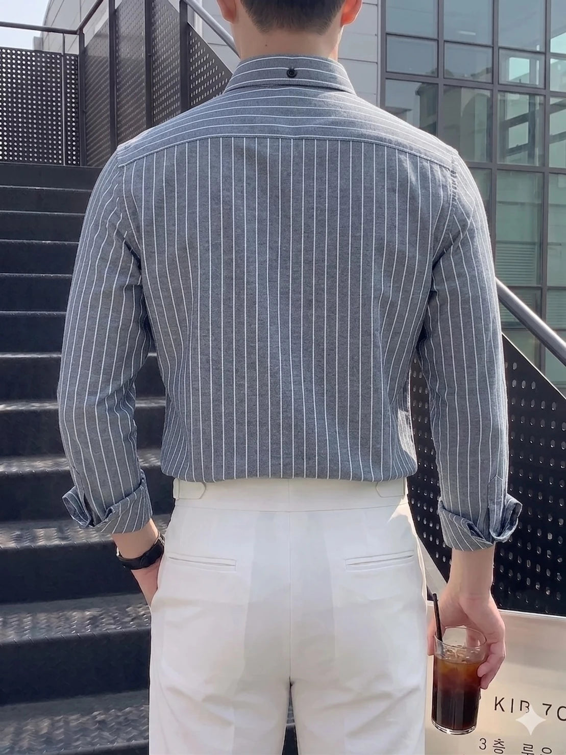 Men Regular Fit Striped Spread Collar Casual Shirt